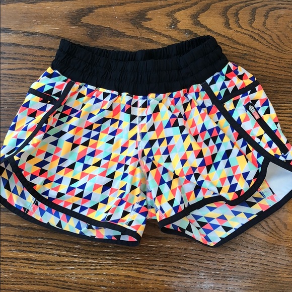 Lululemon Seawheeze Mosaic Speed Shorts Sz 4